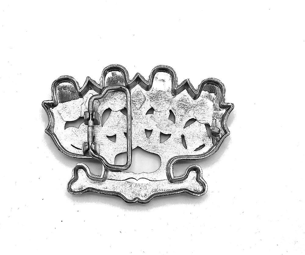 Belt Buckle - Skull Knuckles 