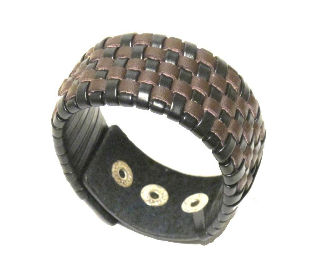 Flätat läderarmband