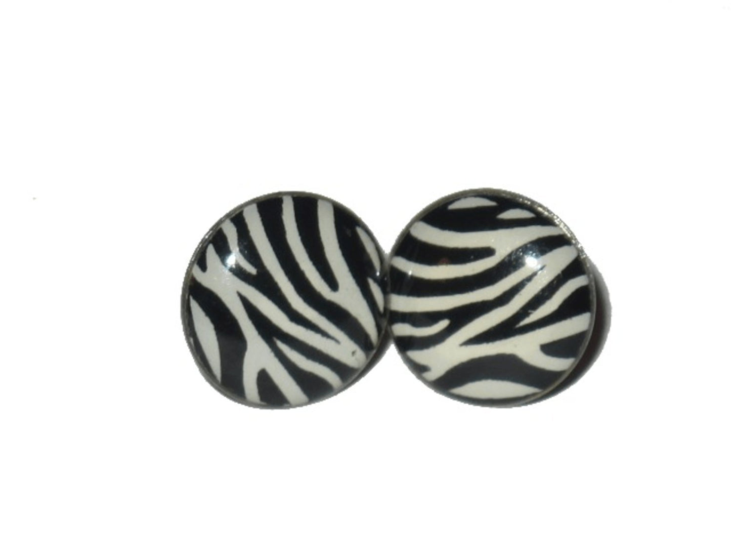 Button earring