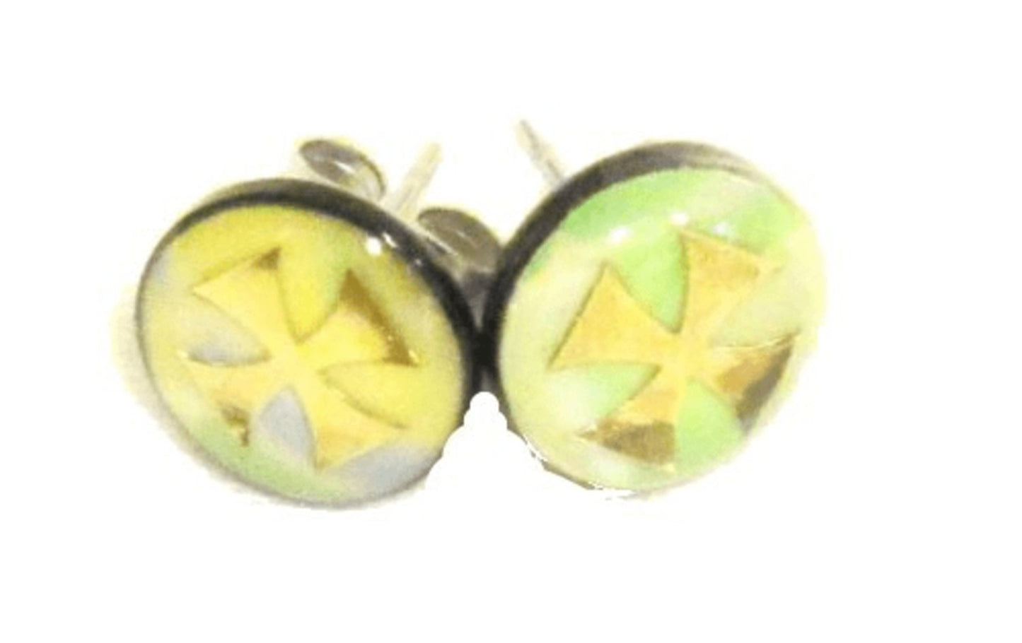 Stud earrings - Maltese cross