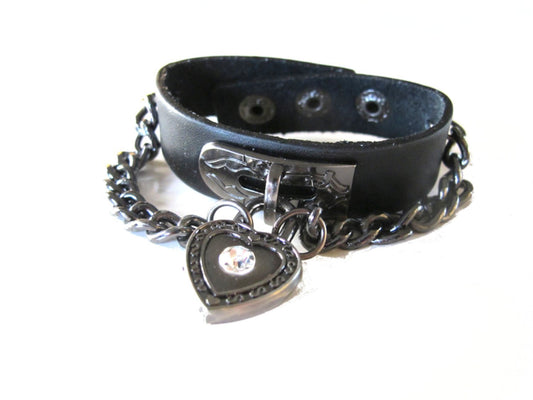 Leather bracelet with heart and chain