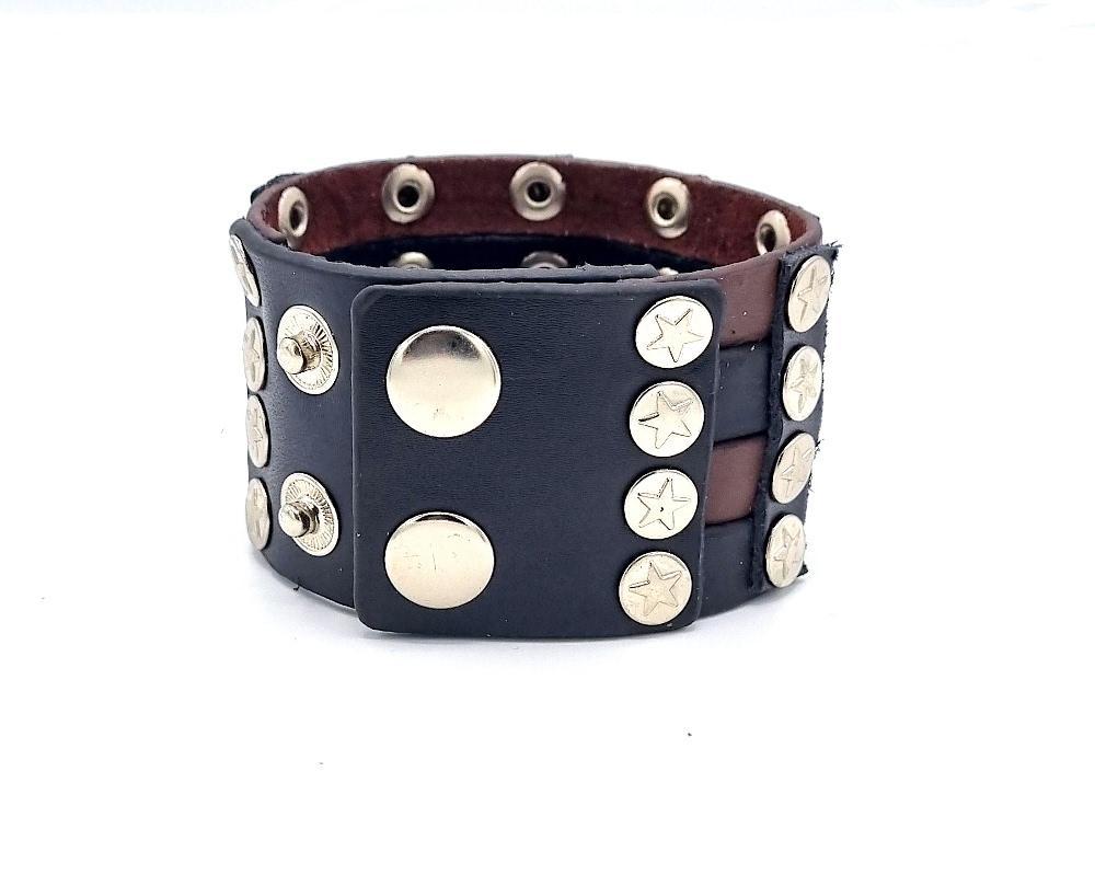 Leather bracelet with stars